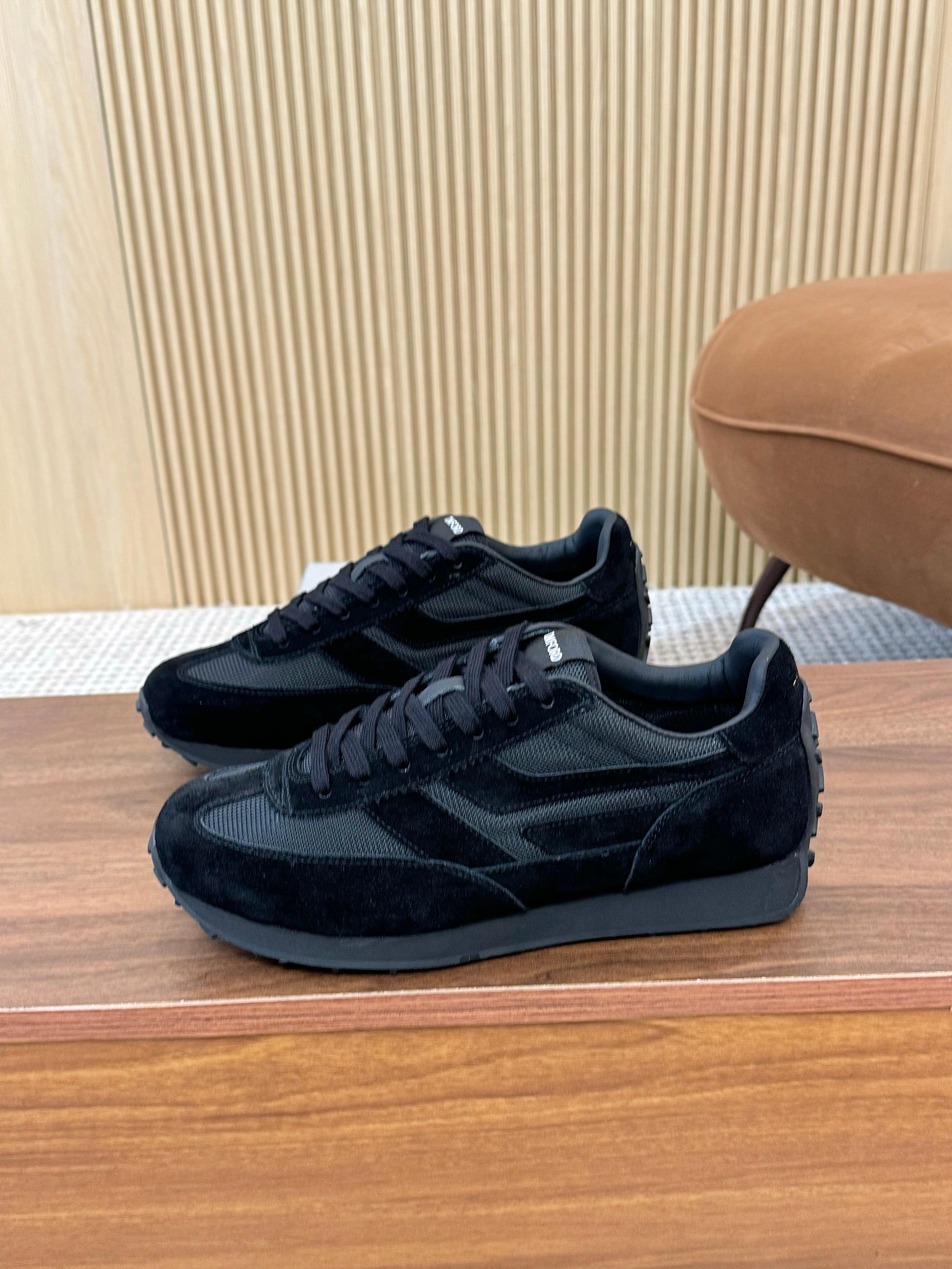 Tom Ford Retro Low-Top Sneakers Black