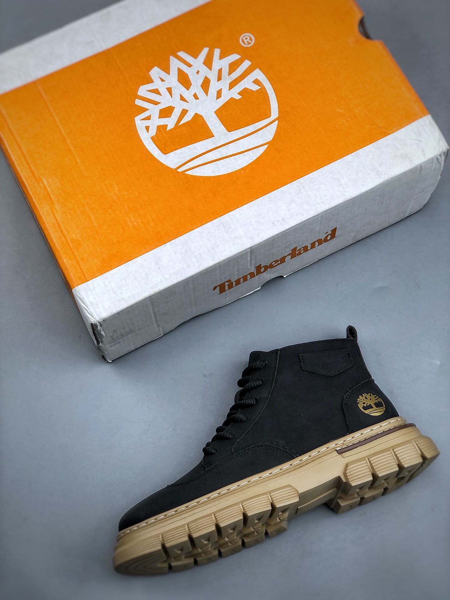 Timberland Lug Sole Zipper Ankle Boots Black
