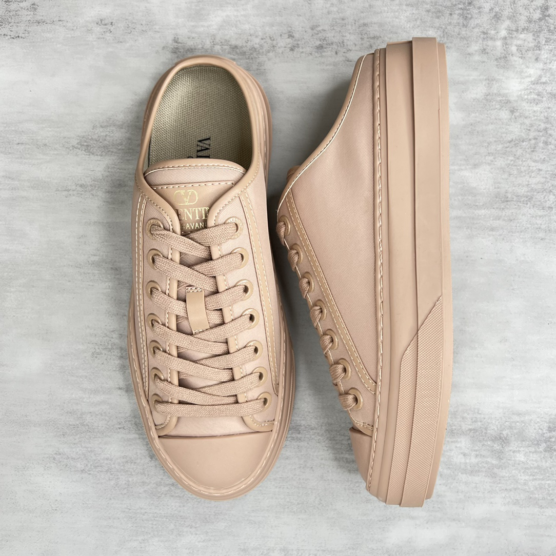 Valentino Garavani TotaloopV Mule Sneakers Beige