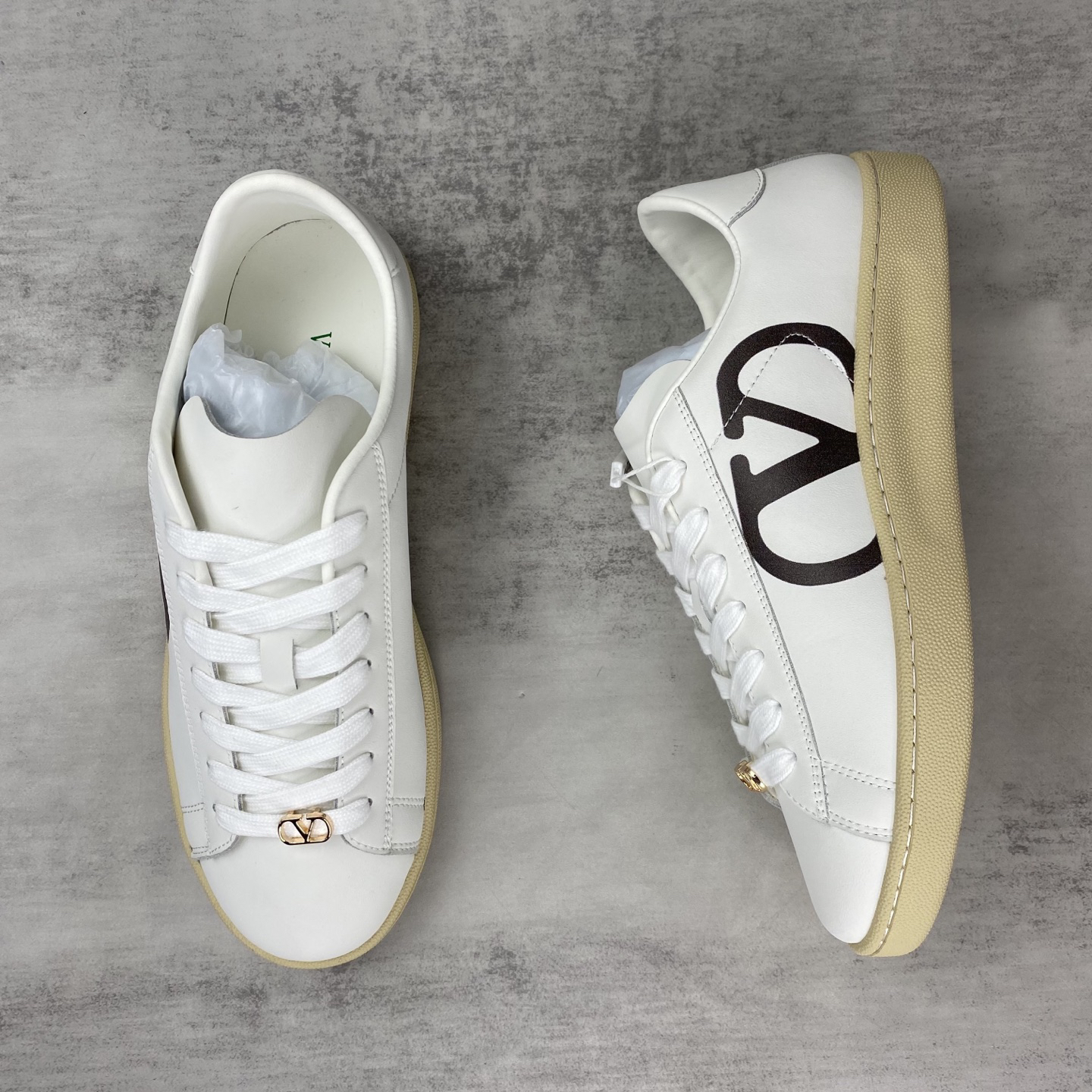 Valentino V-Logo Low-Top Sneakers White