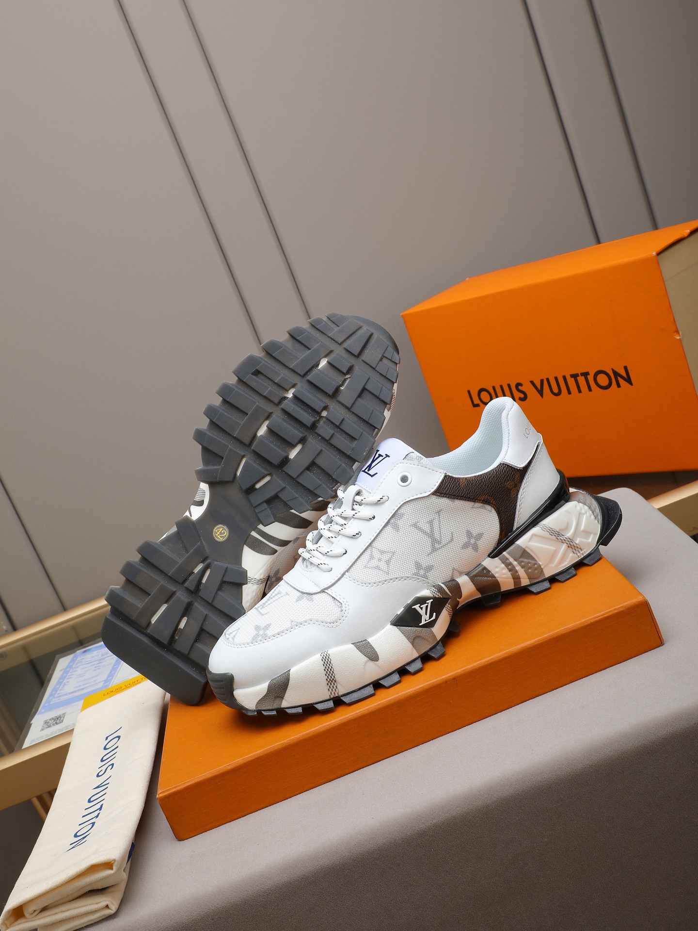 Louis Vuitton Monogram Mesh Runner Sneakers White/Gray