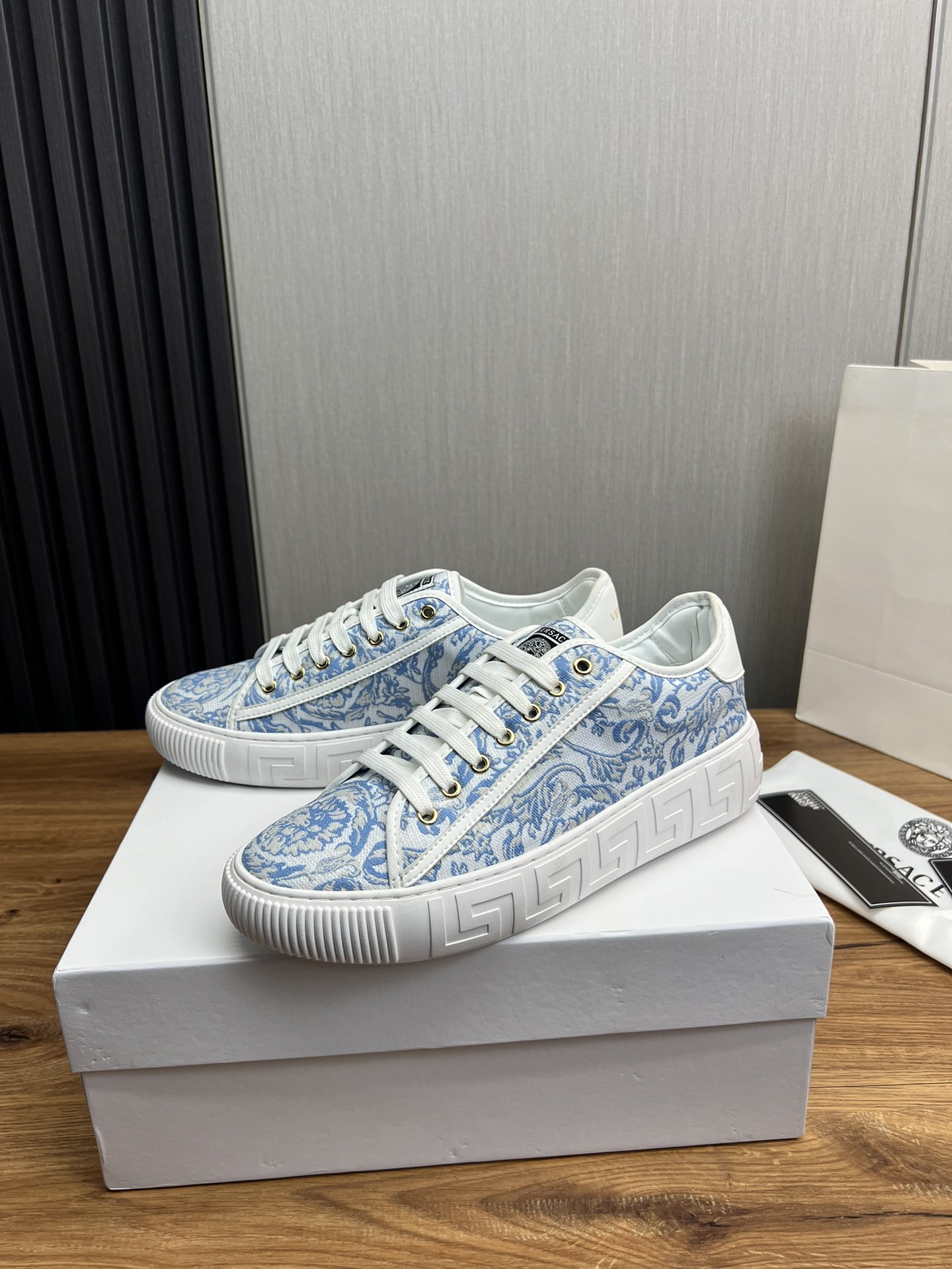 Versace Baroque Low-Top Sneakers Blue/White