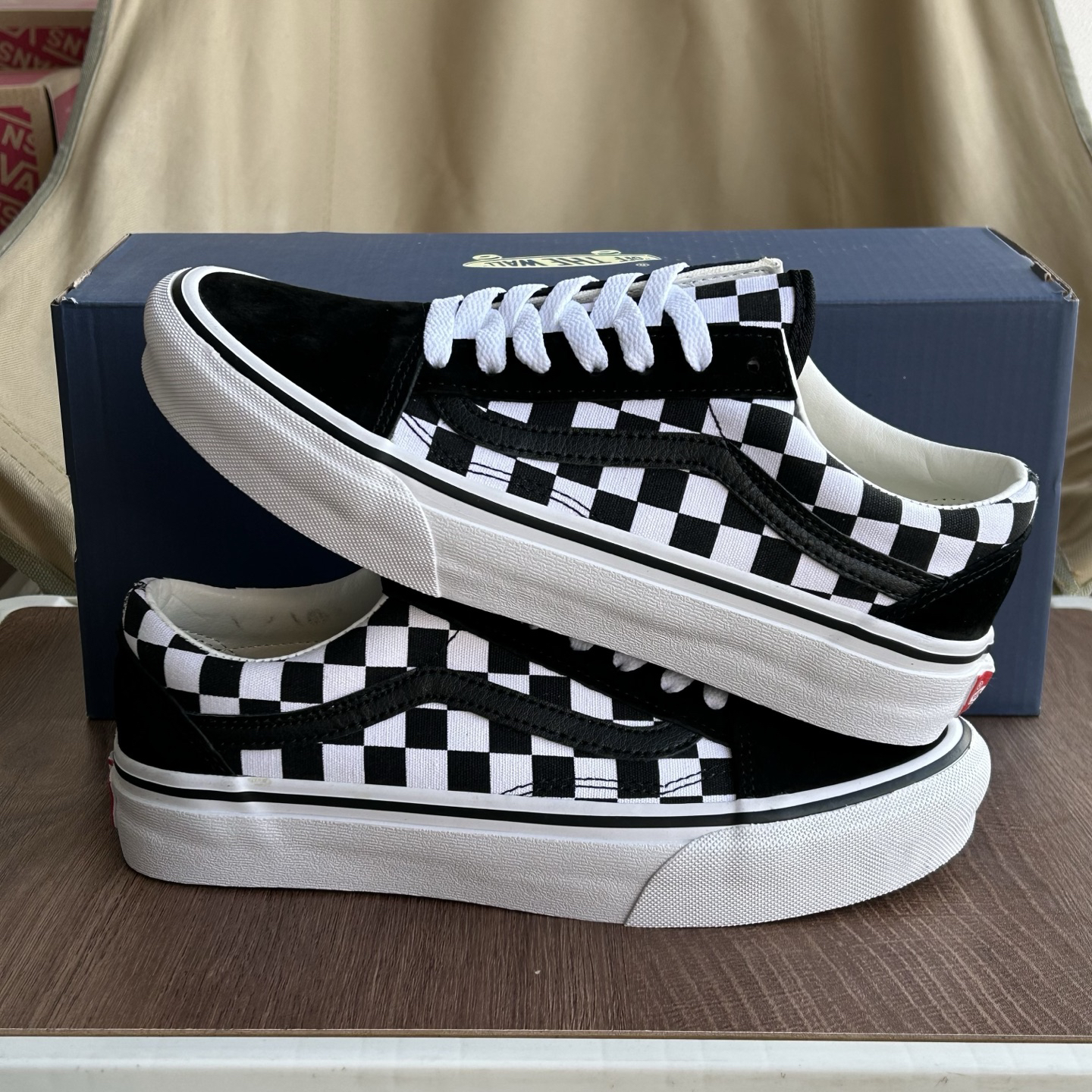 Vans Old Skool Low-Top Skate Shoes Black/White