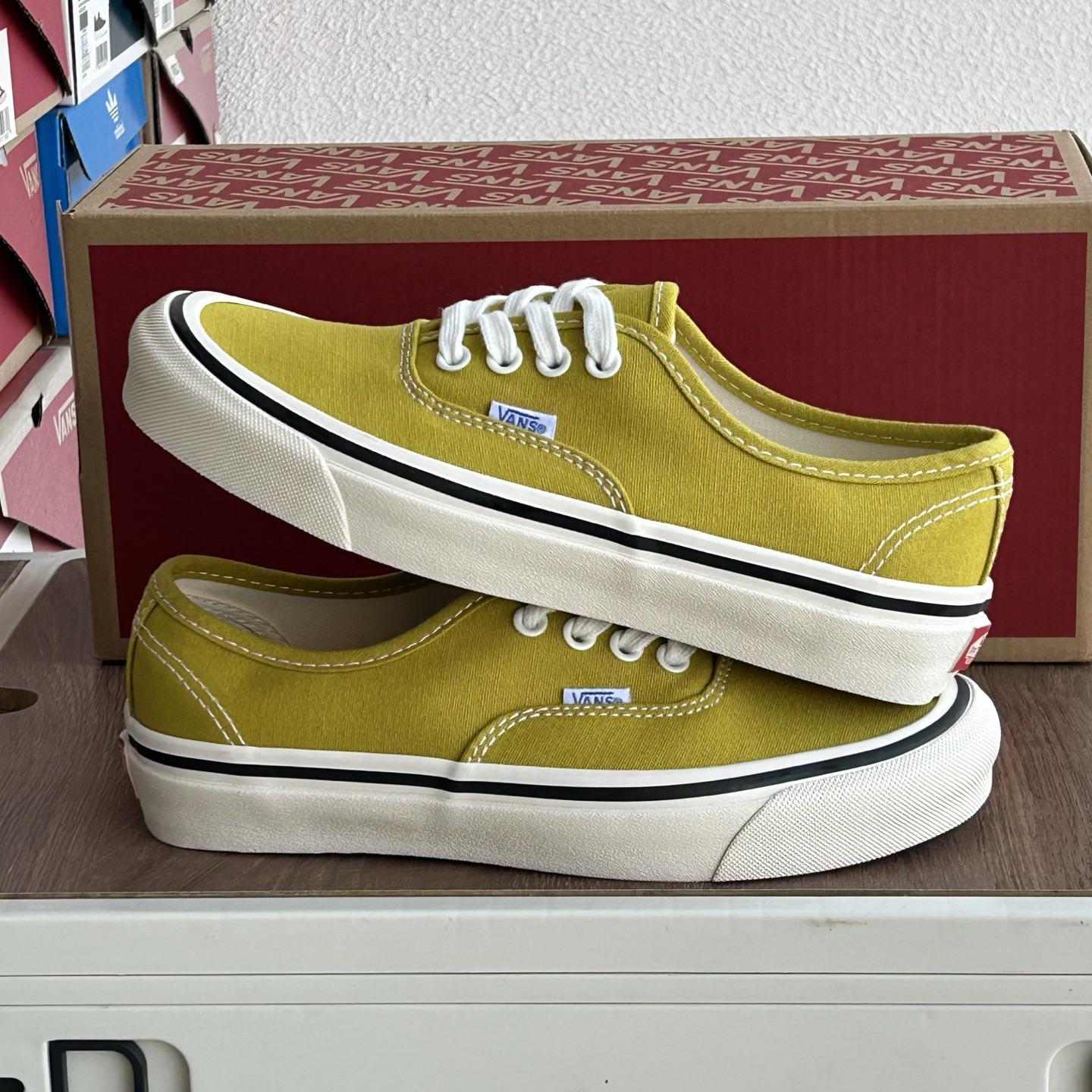 Vans Authentic 44 Dx Low-Top Skate Shoes Mustard Yellow