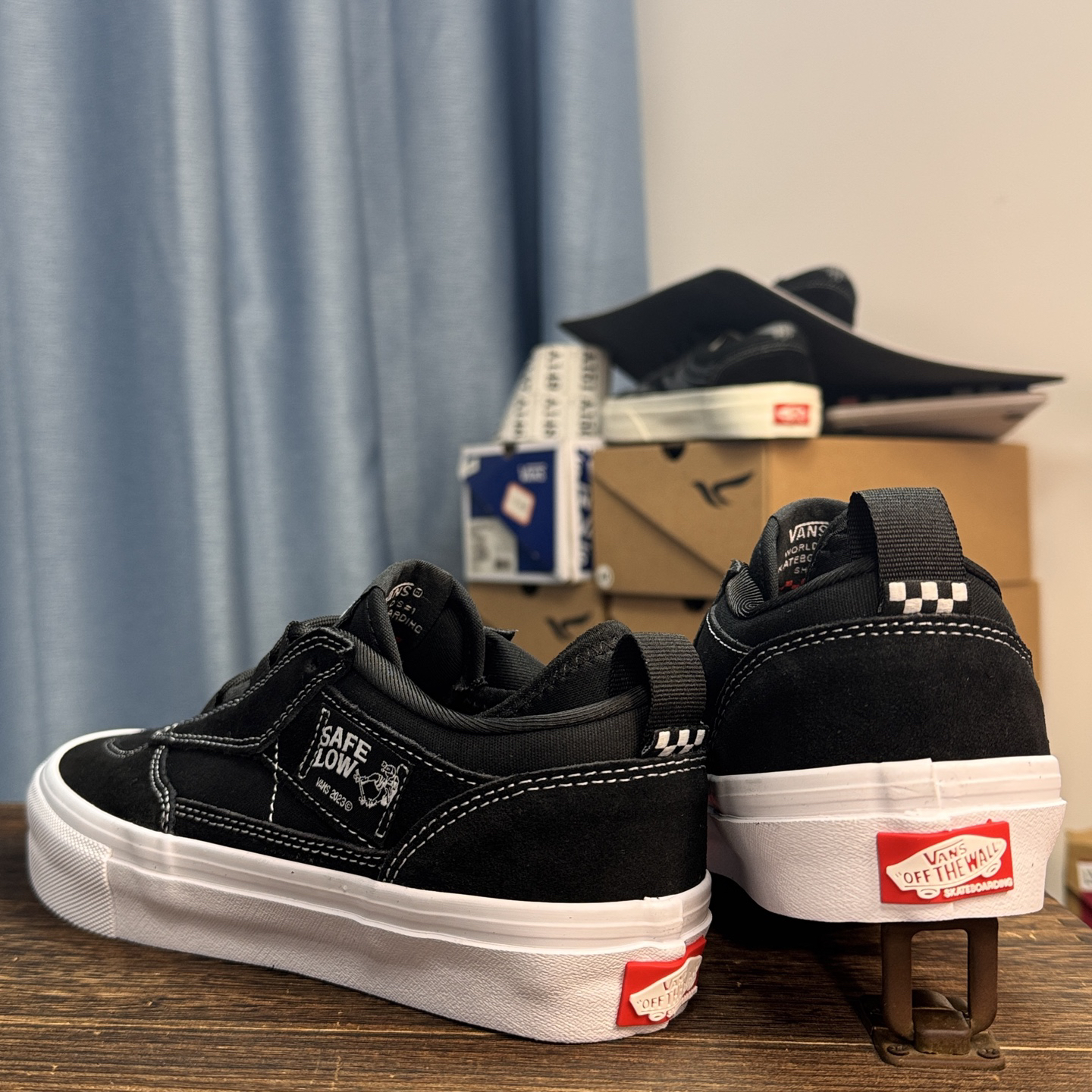 Vans Half Cab Skate Shoes Black/White