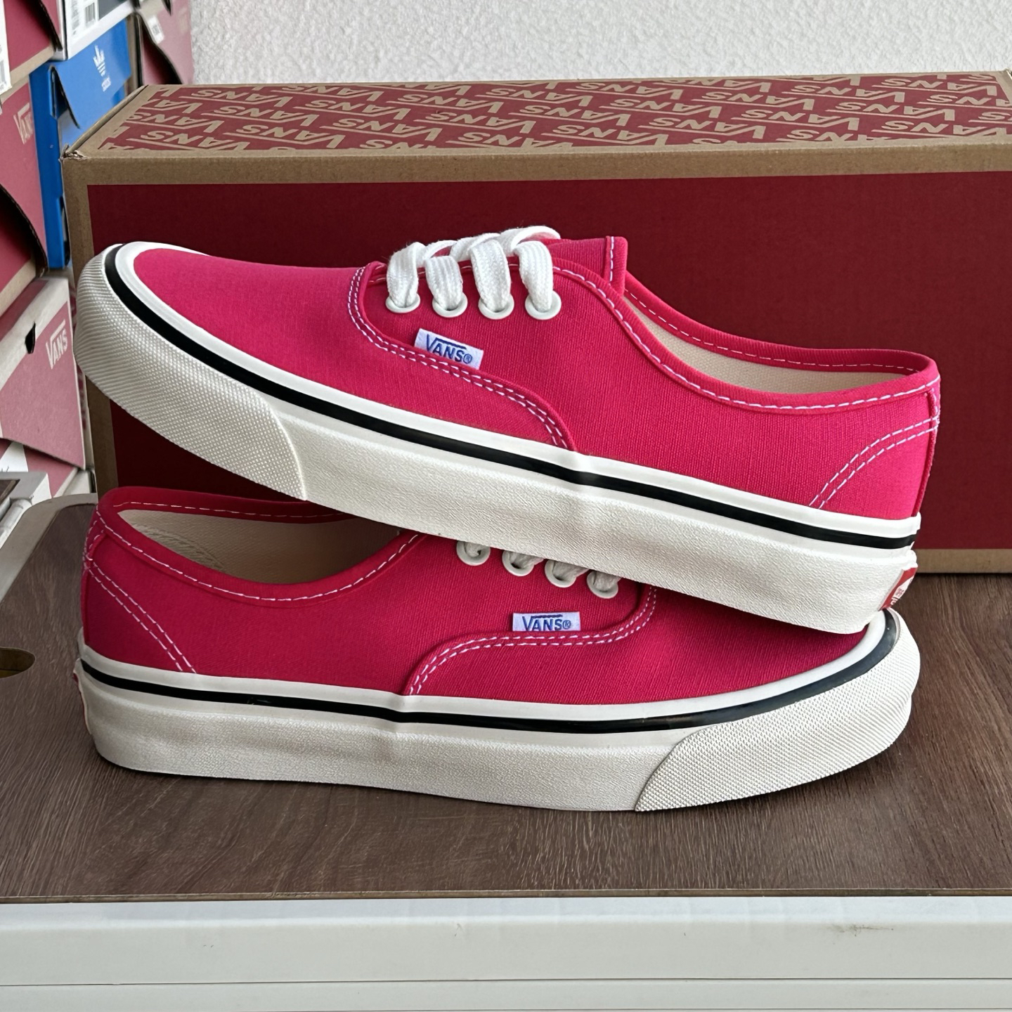 Vans Authentic 44 DX Low-Top Skate Shoes Pink