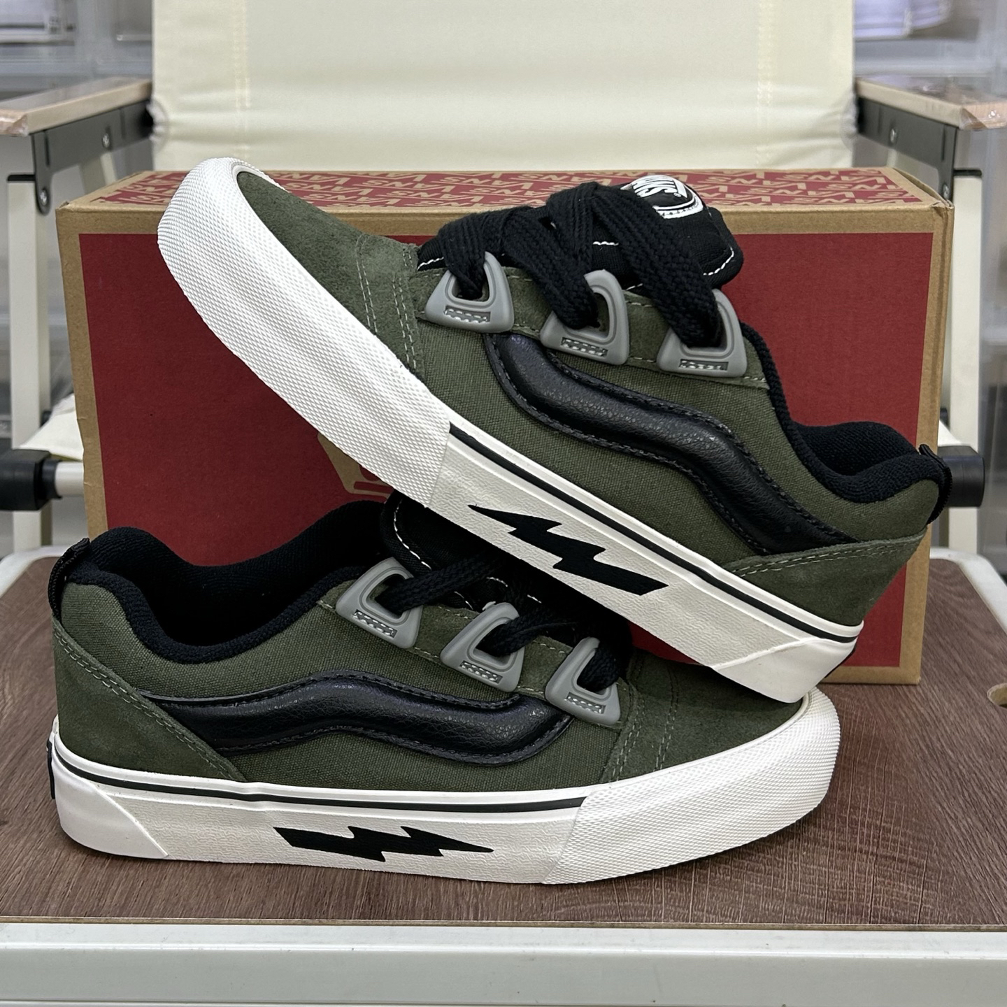Vans Knu Skool Low-Top Skate Shoes Green