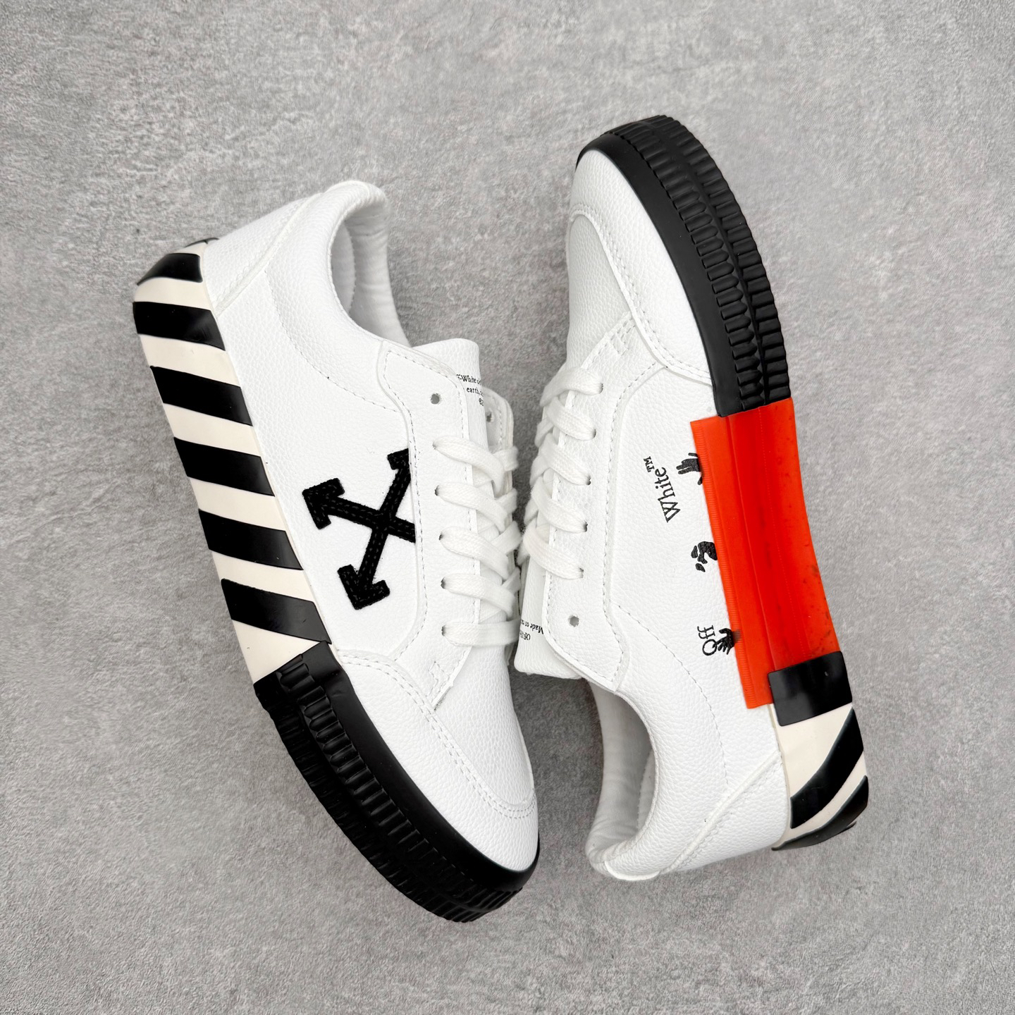 Off-White Low-Top Sneaker White/Black/Red