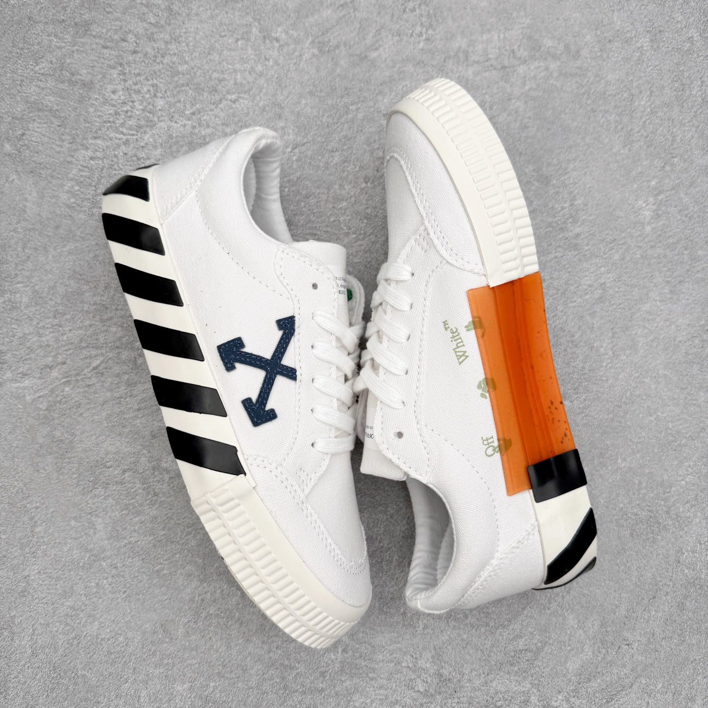 Off-White Low-Top Sneakers White