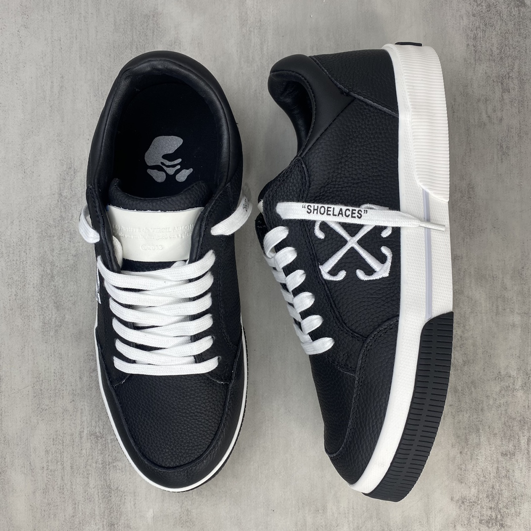 Off-White Low Vulcanized Sneakers Black
