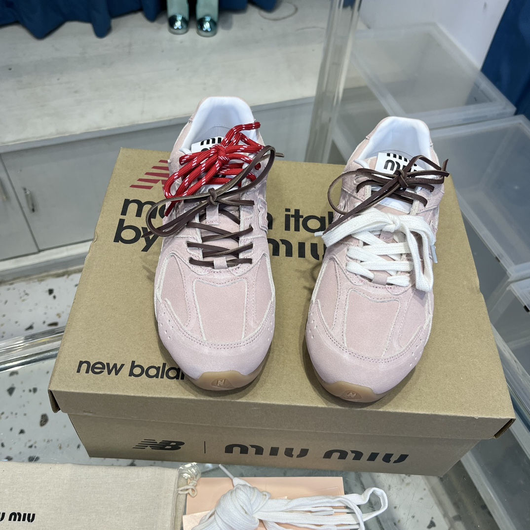 Miu Miu x New Balance 530 Suede Sneakers Pink