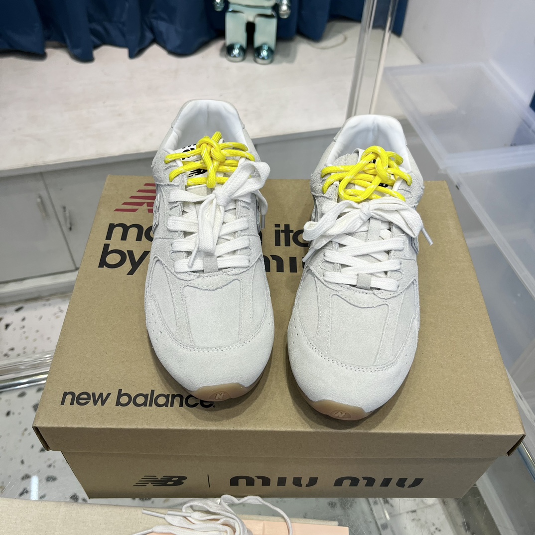 Miu Miu x New Balance 530 Suede Sneakers White/Yellow