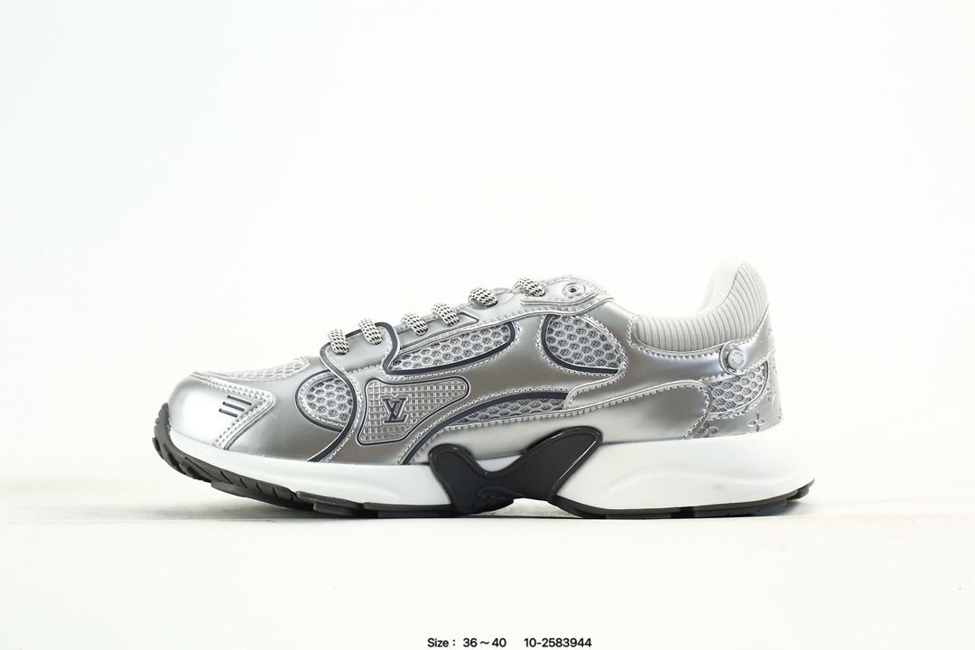 Louis Vuitton Trainer Low Sneaker Silver