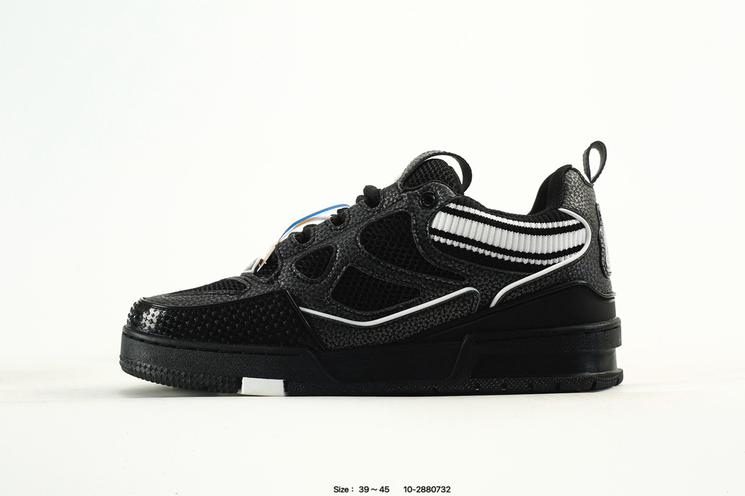 Louis Vuitton Trainer Low Sneakers Black