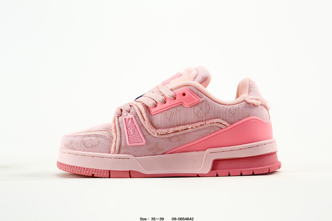 Louis Vuitton Trainer Low Sneakers Pink