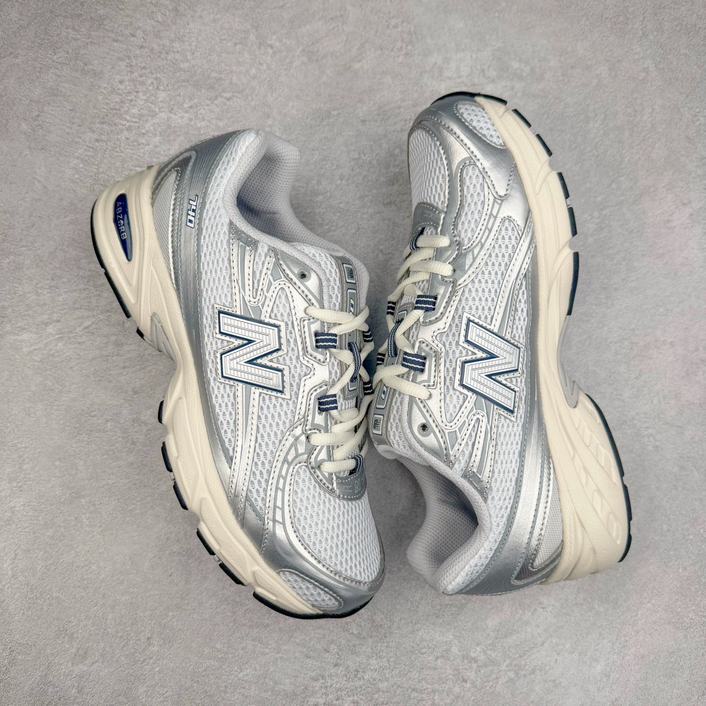 New Balance MR740 Retro Runners Grey