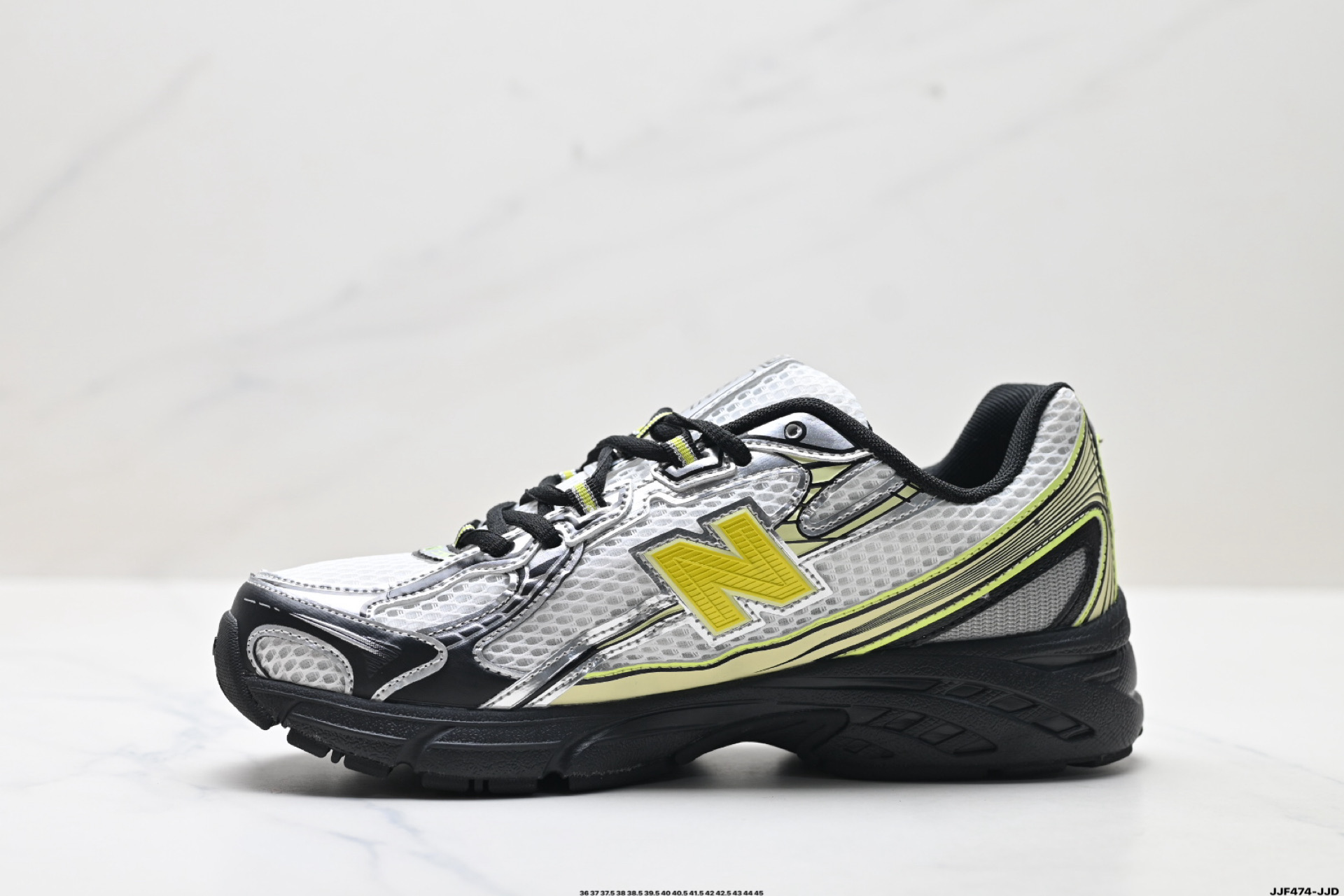 New Balance 740 Retro Runner Silver