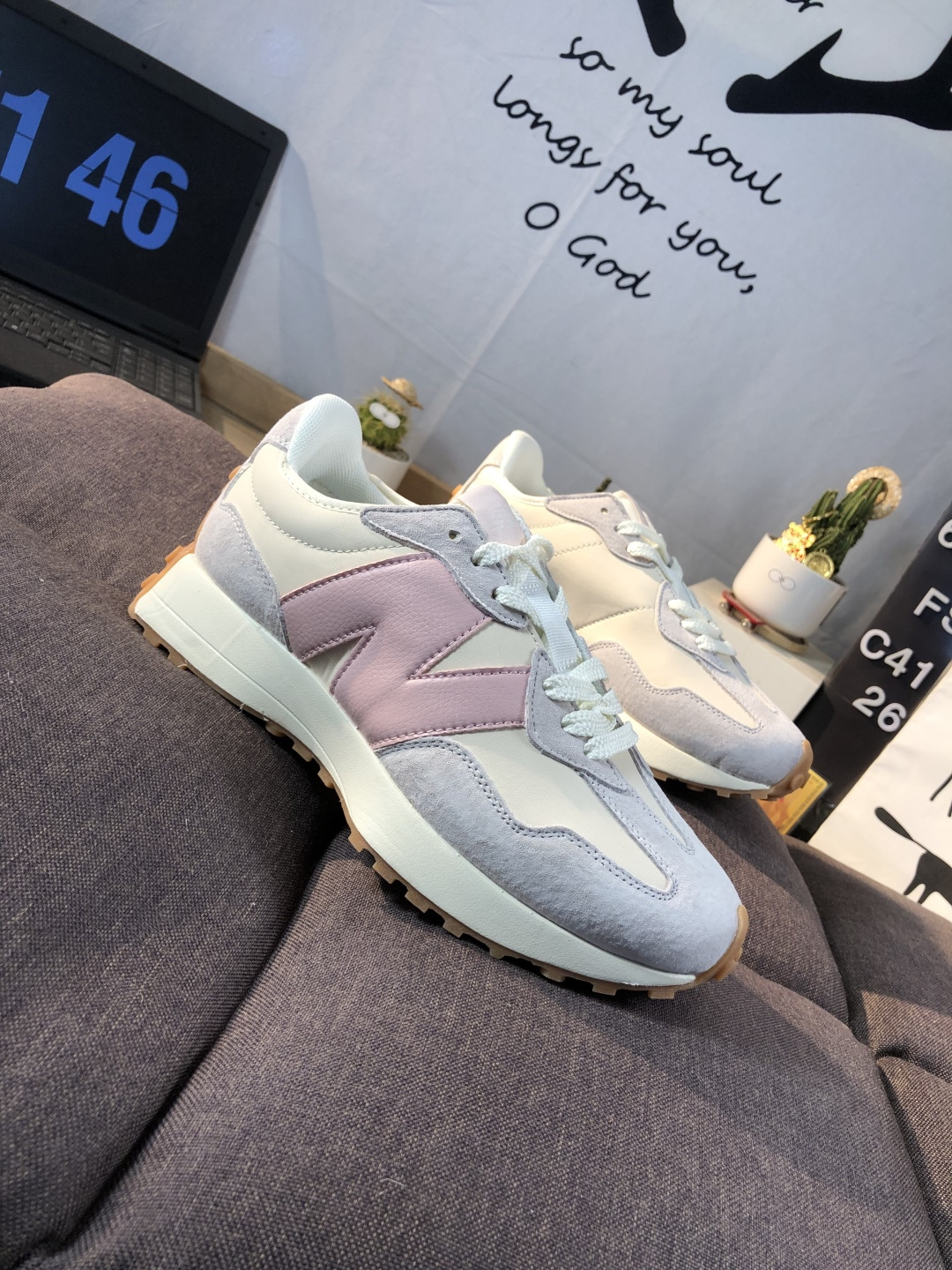 New Balance 327 Retro Runner White Pink