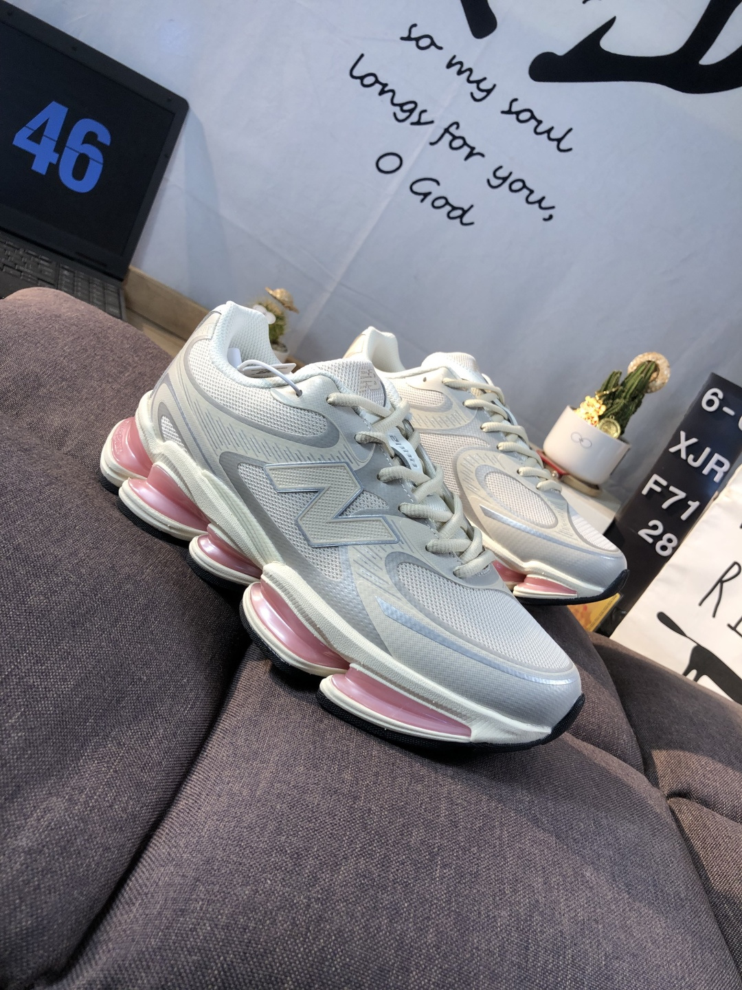 New Balance NB2000 Mesh Sneaker Grey/Pink