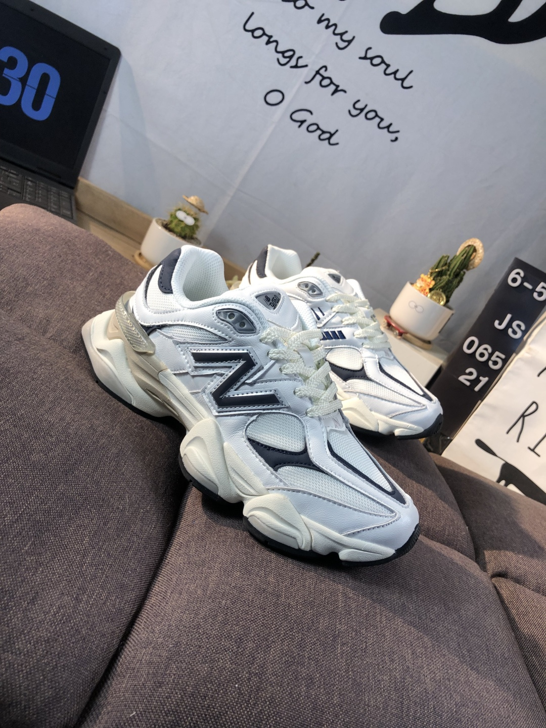 New Balance 9060 Chunky Runner White/Navy