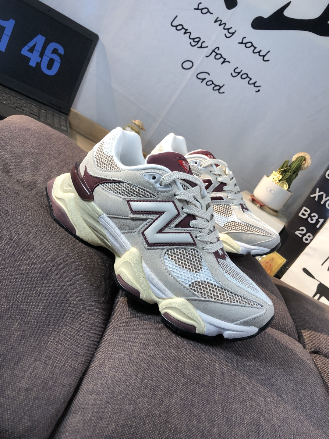 New Balance 9060 Dad Sneaker Grey Wine Red