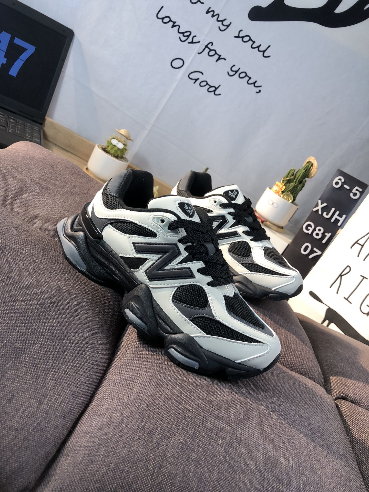 New Balance 9060 Dad Sneakers Black/Grey