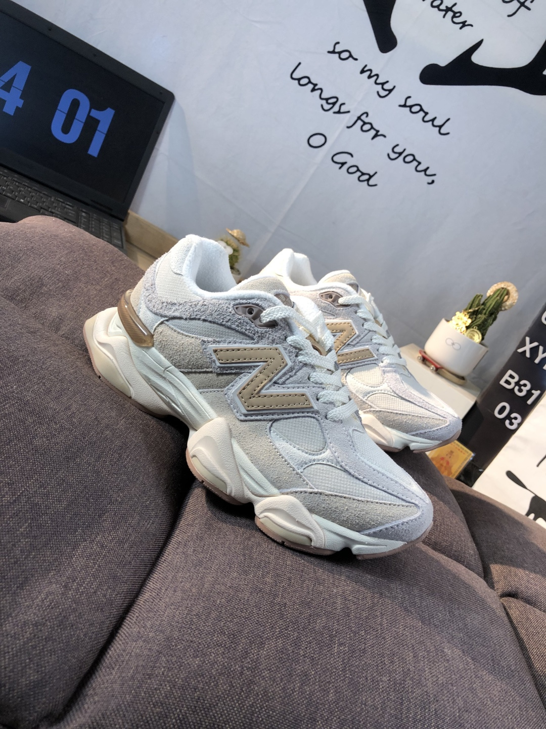 New Balance 9060 Dad Sneakers Grey