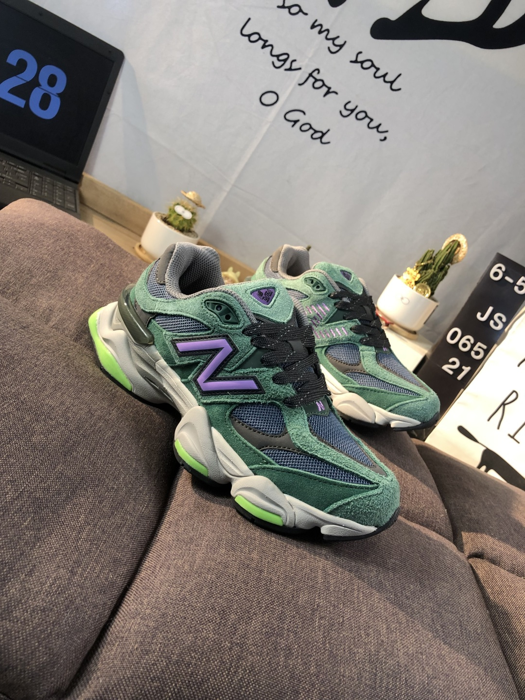New Balance U9060 Retro Runner Green