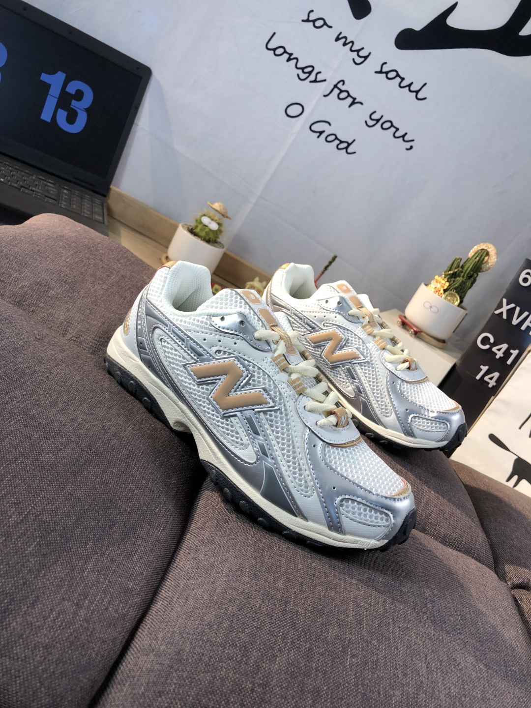New Balance 204 Dad Sneakers White/Silver