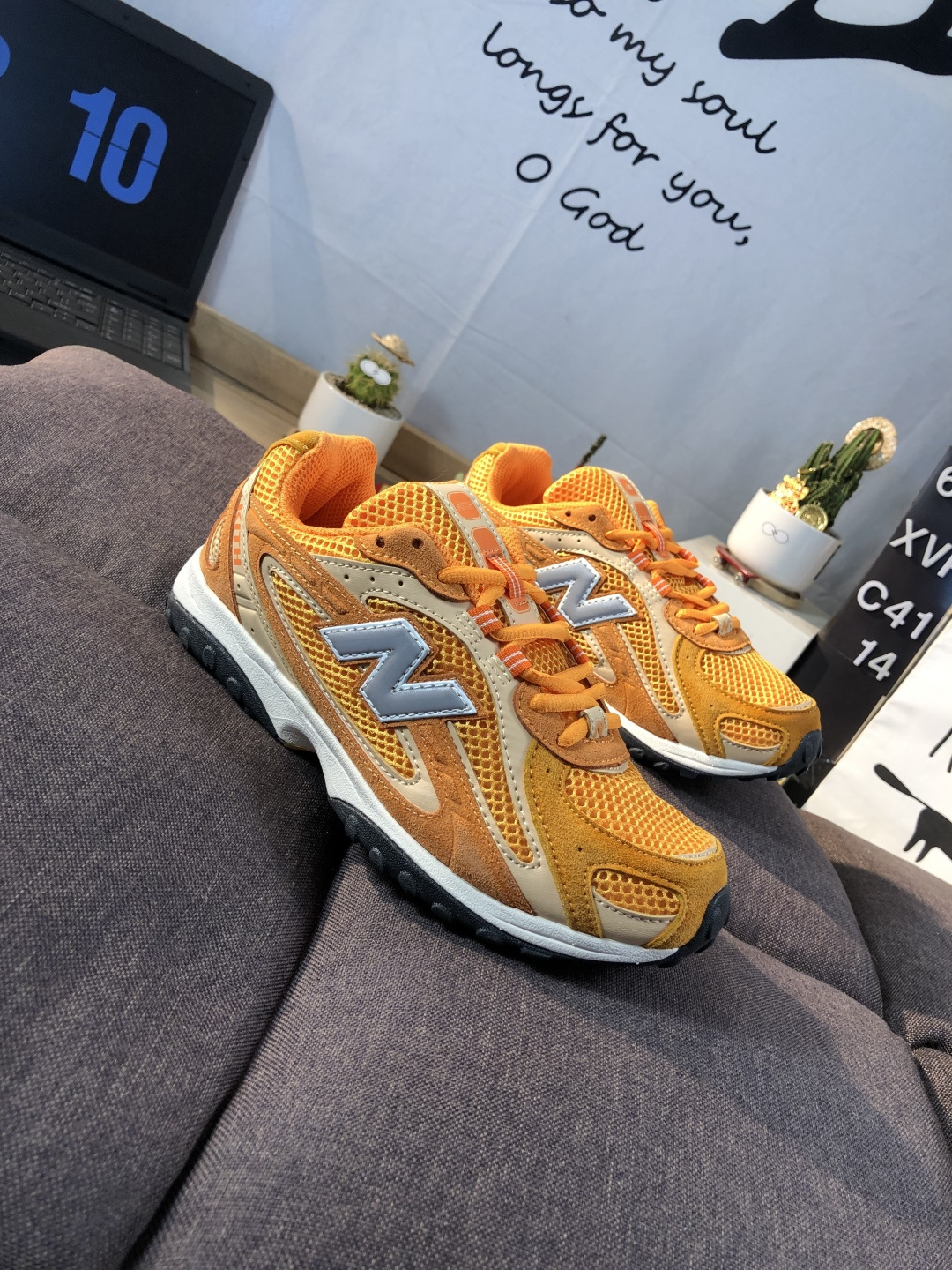 New Balance 204 Dad Sneakers Orange