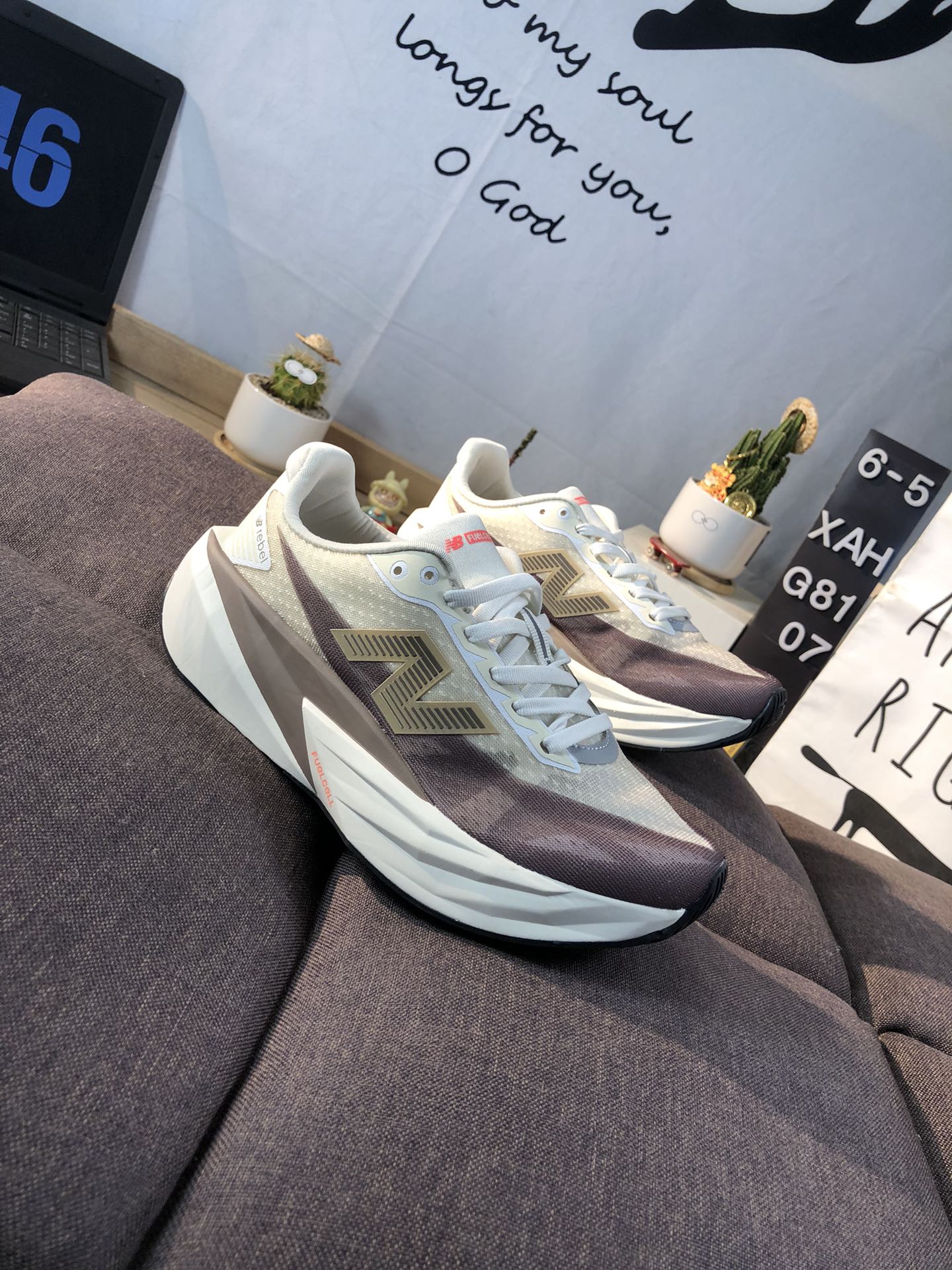 New Balance RC Elite Carbon Shoe Grey