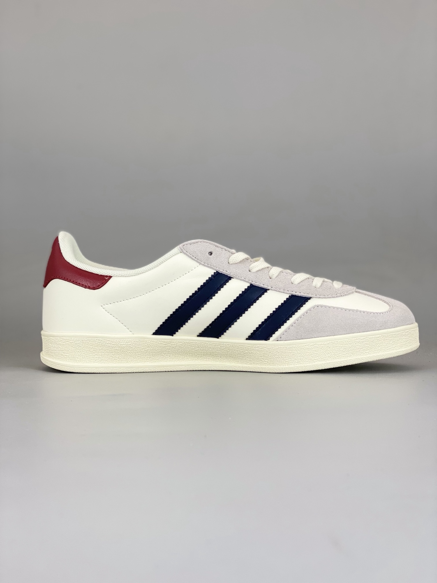 Adidas Gazelle Low Sneakers White/Navy/Red