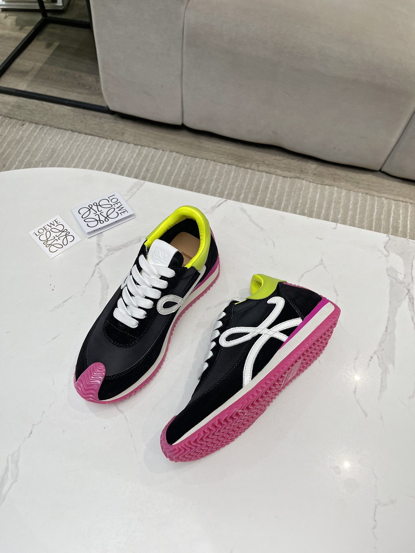 Loewe Hidden Lift Trainer Multi