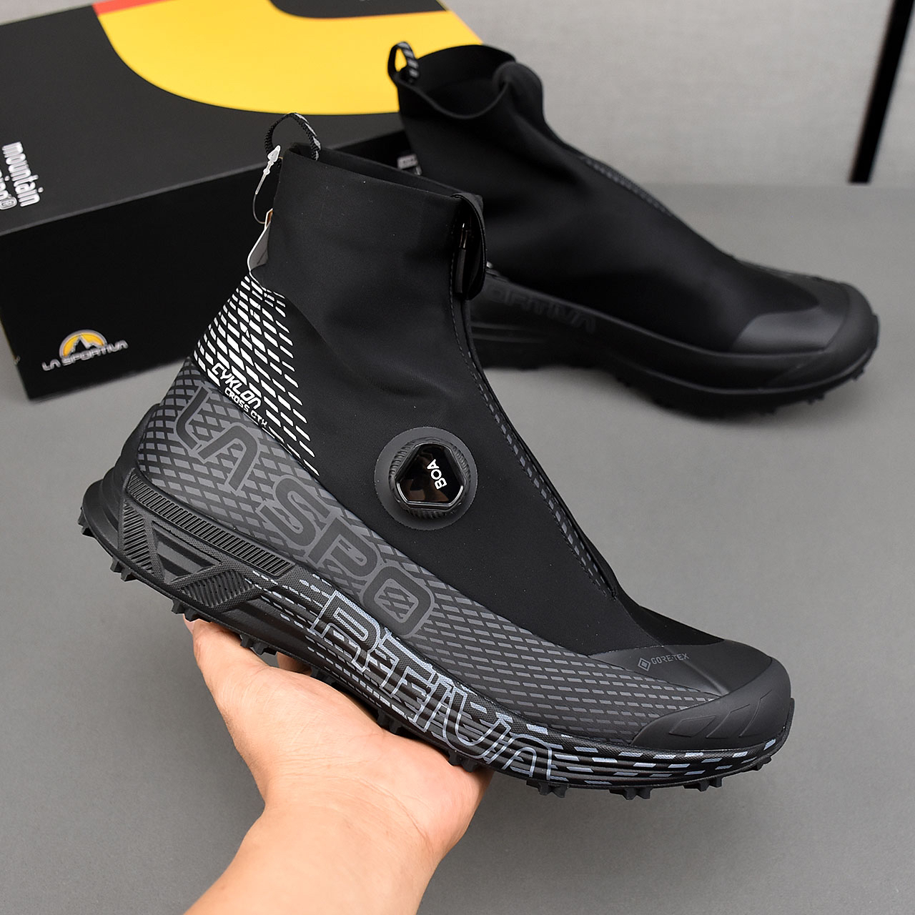 La Sportiva Equilibrium ST GTX Hiking Boots Black