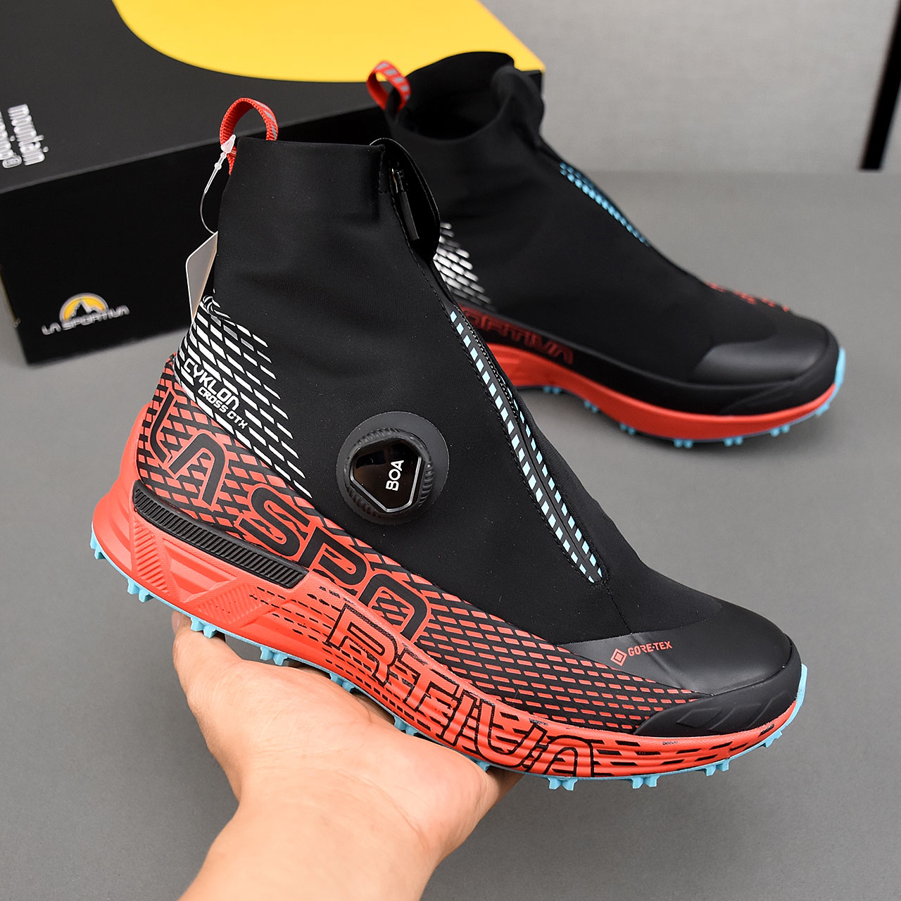 La Sportiva Cyklon GTX Boots Black/Red/Blue