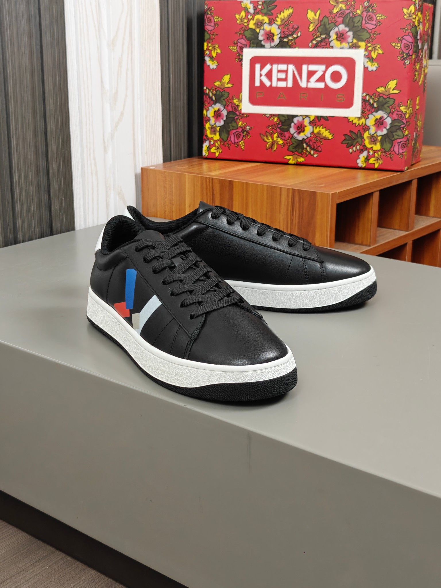 KENZO Leather Low-Top Sneakers Black