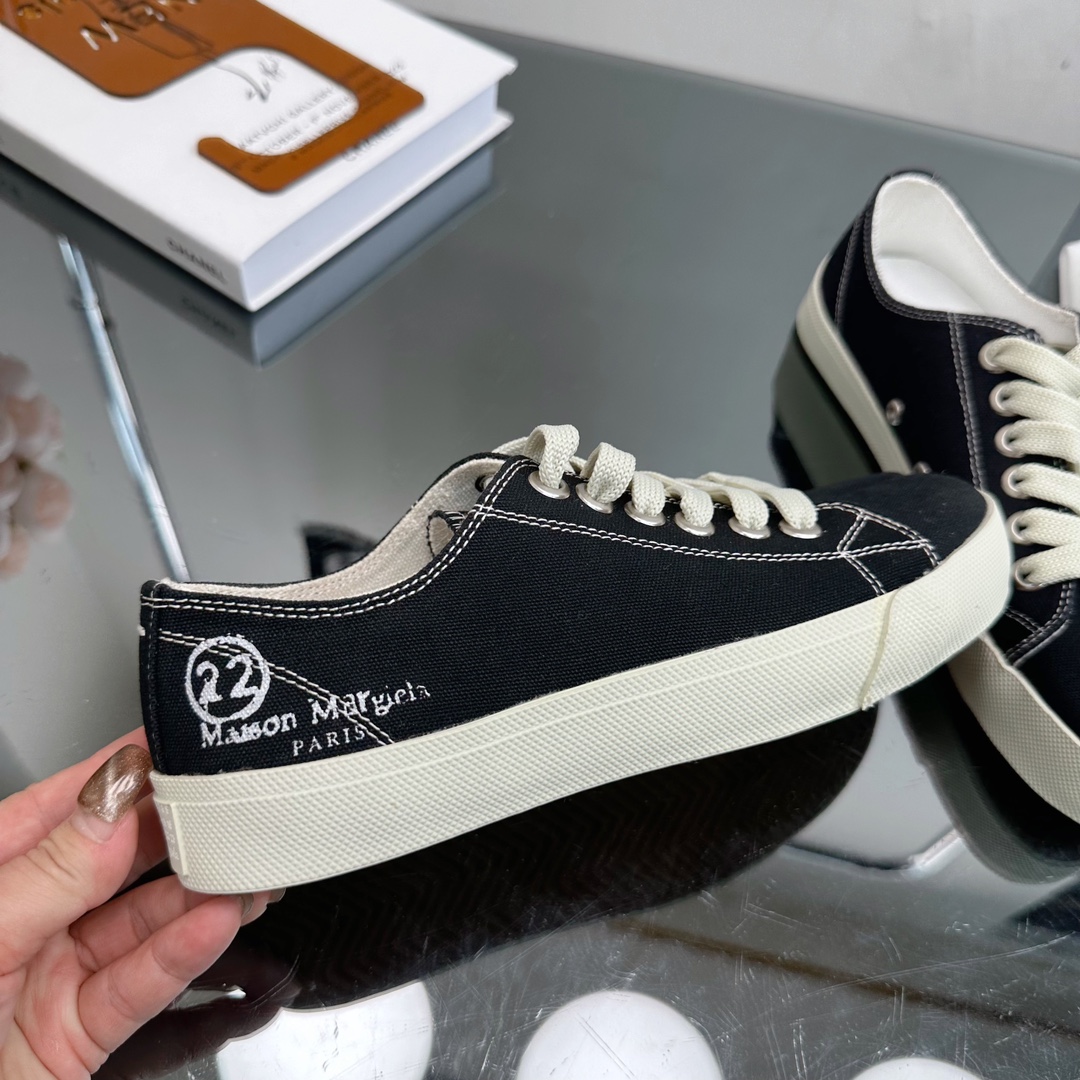 MM6 Maison Margiela Tabi Canvas Sneakers Black