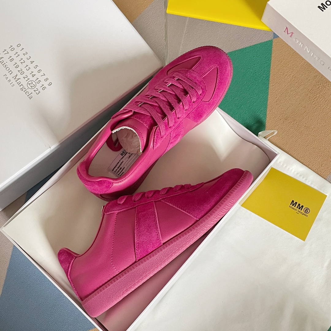 MM6 Maison Margiela T-Toe Trainers Pink