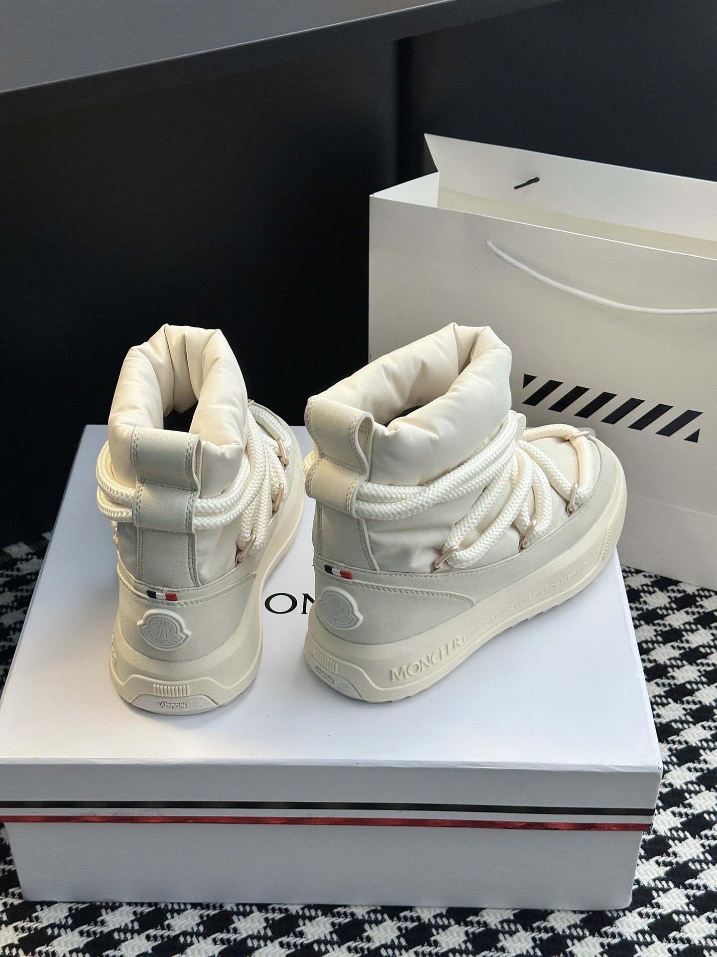 Moncler Altive Mid Snow Boots White