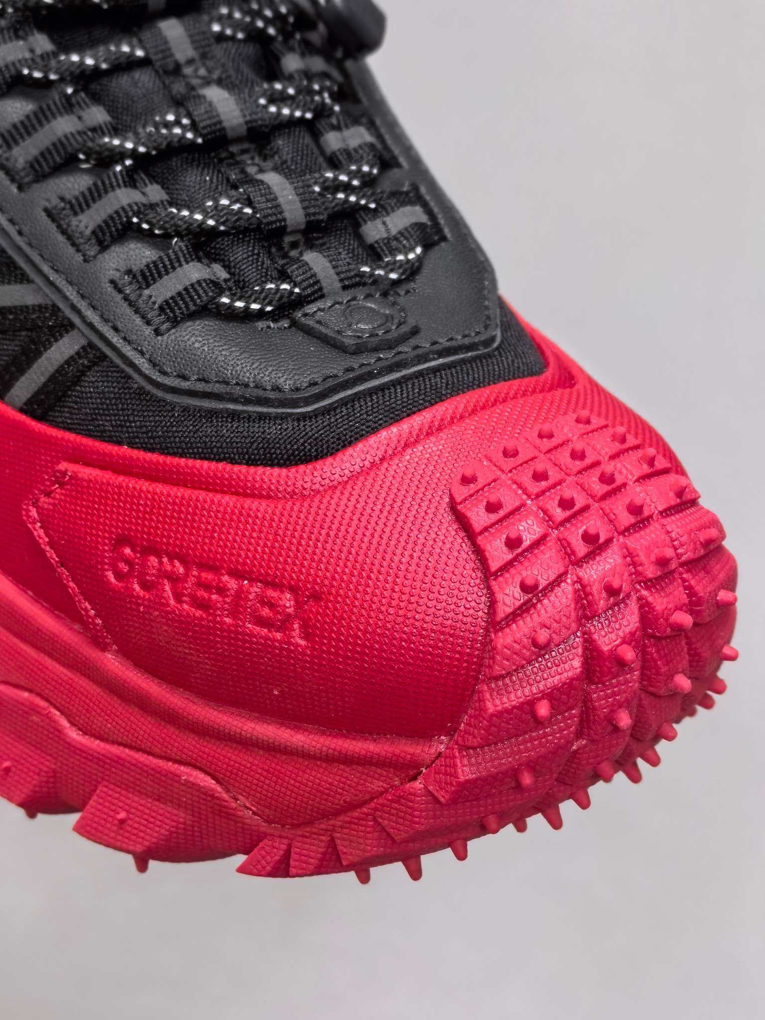 Moncler Trailgrip GTX Outdoor Sneakers Red