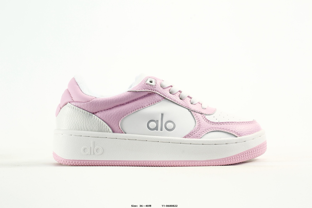 Alo Yoga Runner Low-Top Sneaker Multicolor