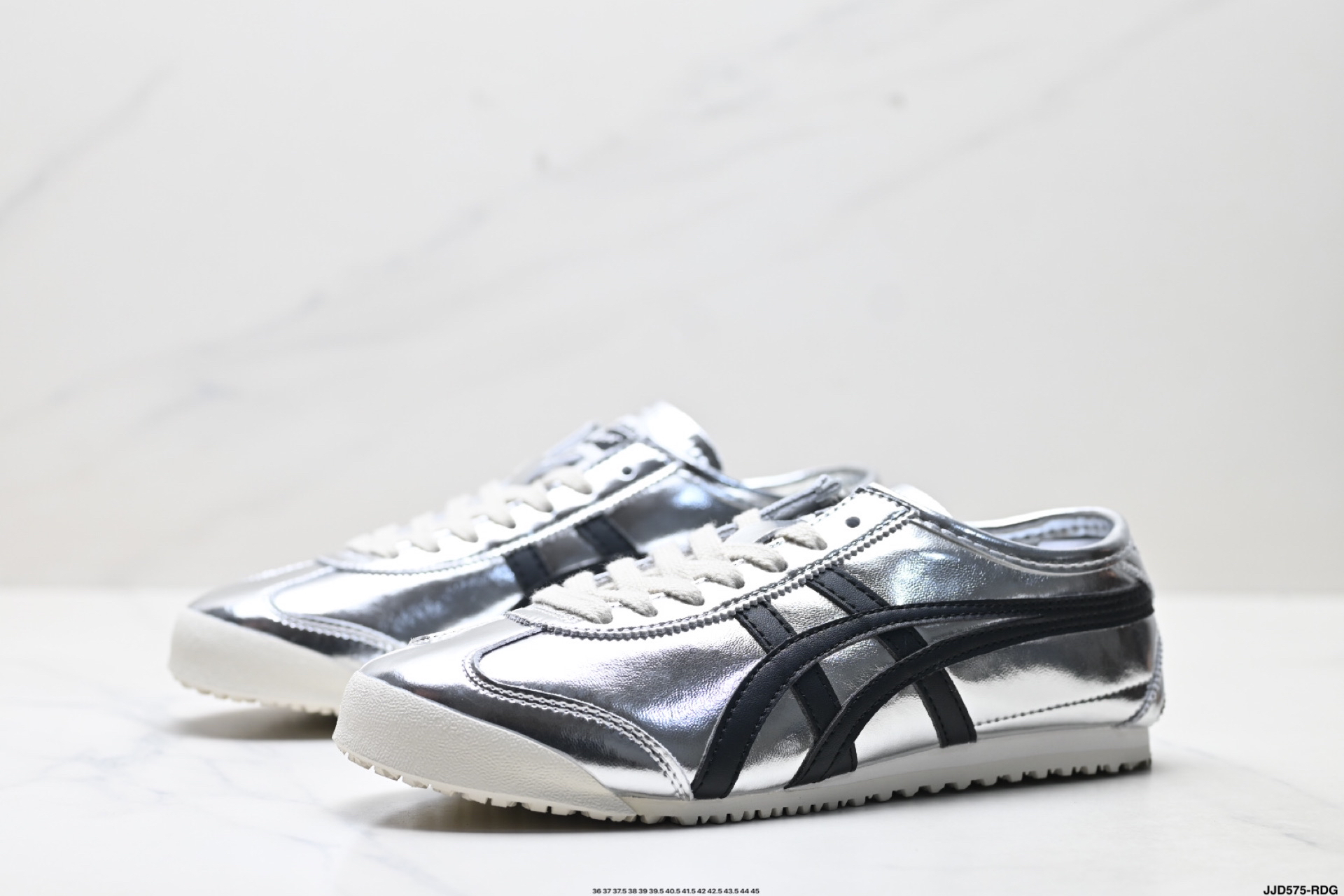 Onitsuka Tiger Mexico 66 Deluxe Sneaker Silver