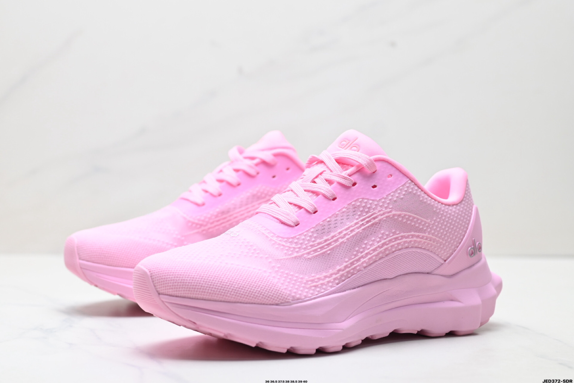 Alo Yoga Alo Runner Breathable Cushioned Sneakers Pink