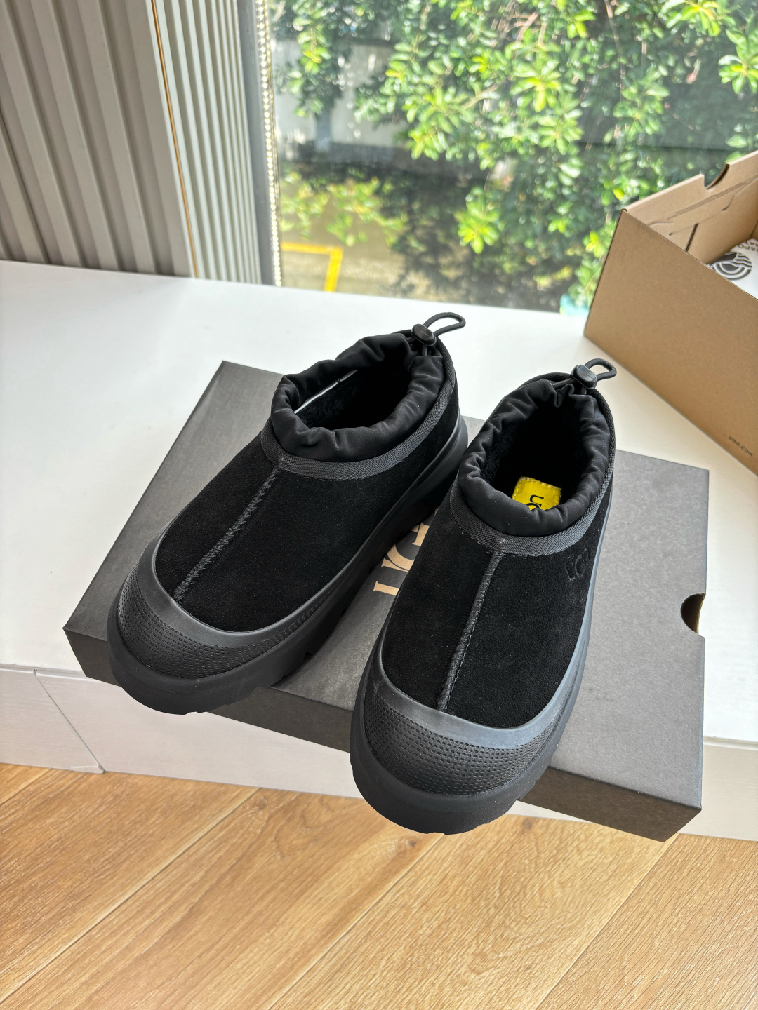 UGG Platform Suede Wool Slippers Black