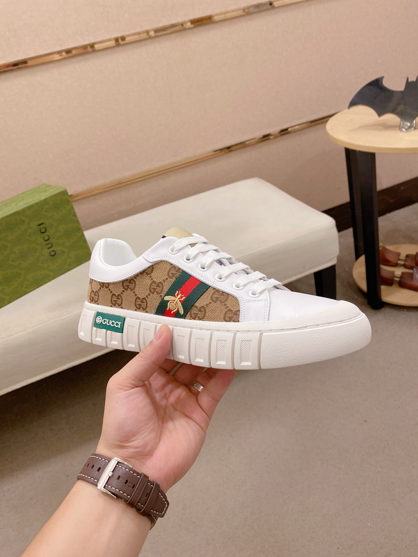 Gucci GG Canvas Bee Low-Top Sneakers White