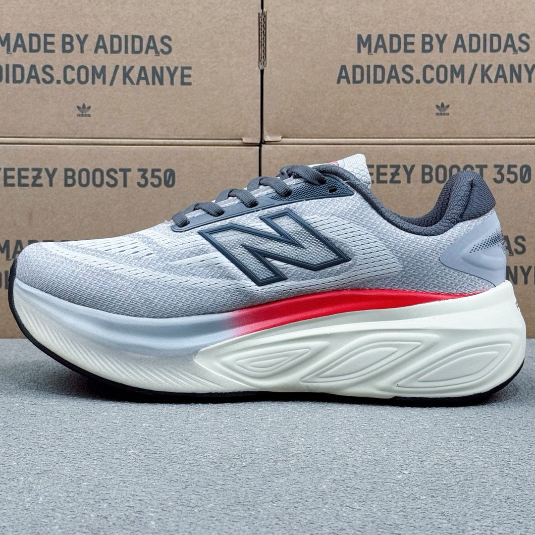 New Balance FuelCell MMORX Runner Gray