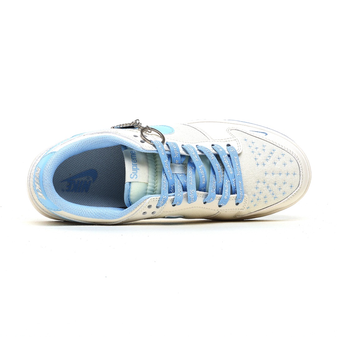 Nike SB Dunk Low x Supreme Canvas Light Blue
