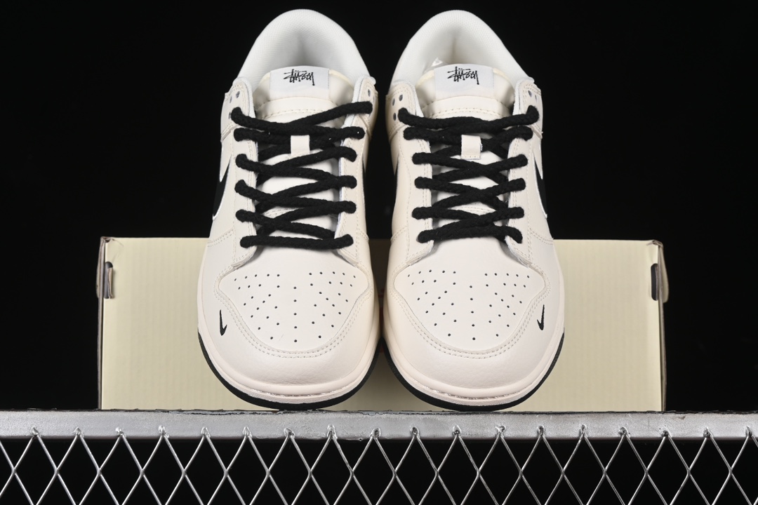 Nike SB Dunk Low Stussy Collab Skate Shoes Off-White/Black