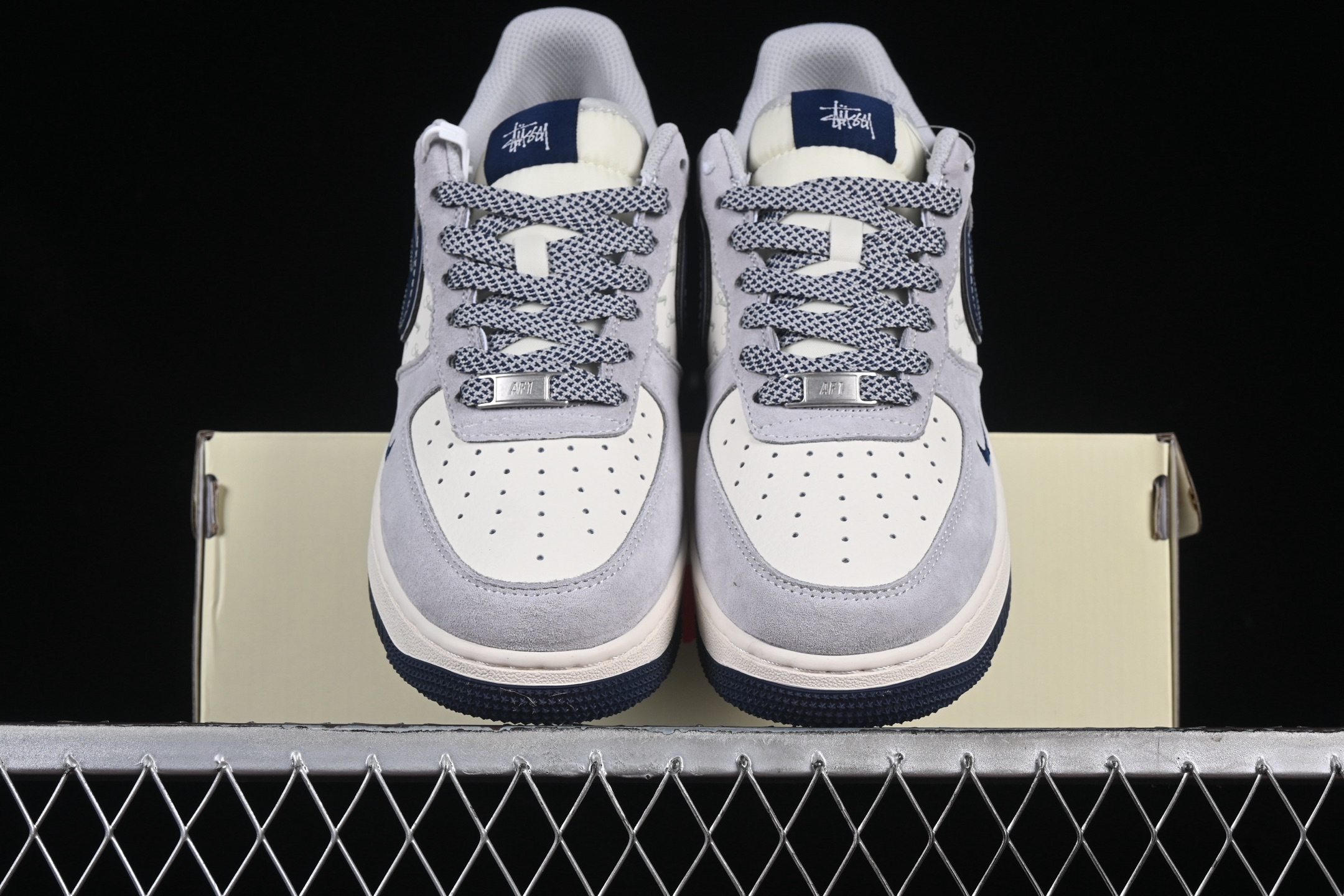 Nike Air Force 1 '07 Low Stussy Collab Sneakers Grey Blue