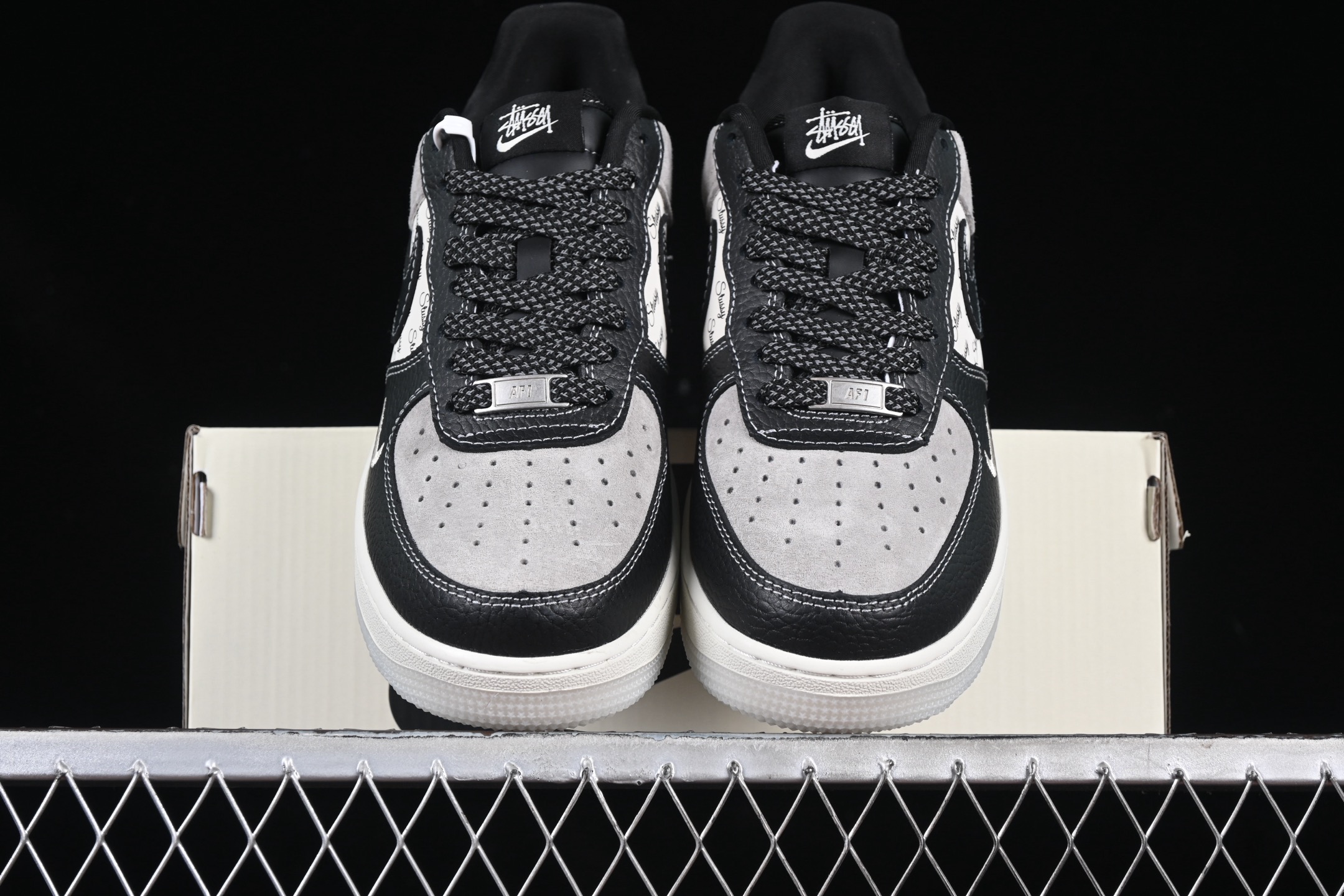Nike Air Force 1 '07 Low x Stussy Sneakers Black/Grey